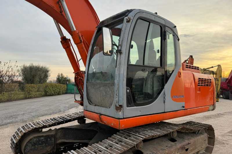 OmecoHub - Immagine FIAT KOBELCO E195